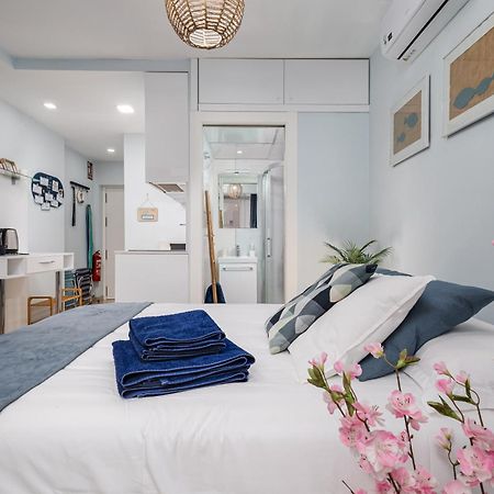 Beach House Apartment, Playa Malagueta マラガ エクステリア 写真
