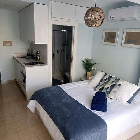 Beach House Apartment, Playa Malagueta マラガ エクステリア 写真