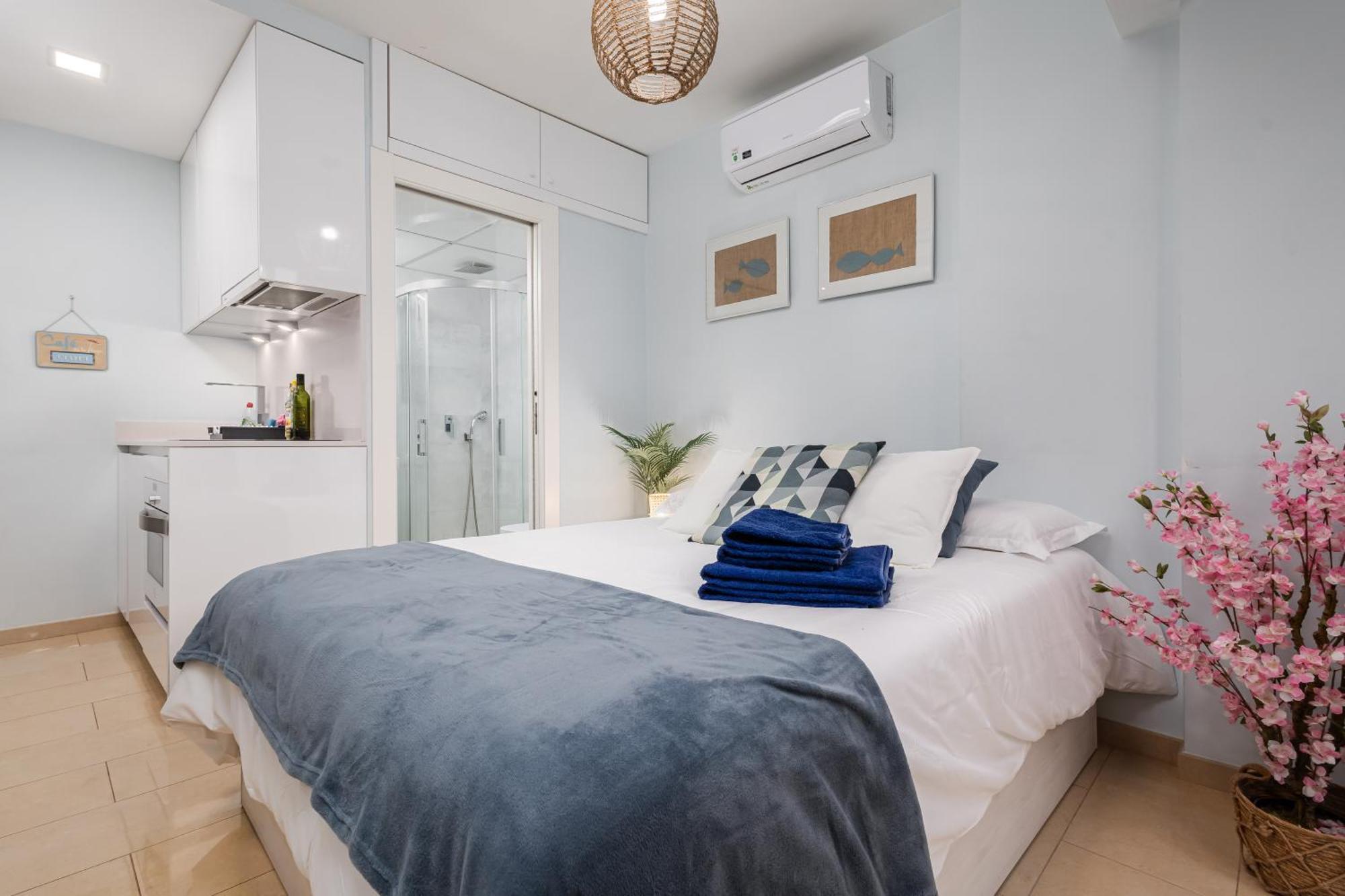 Beach House Apartment, Playa Malagueta マラガ エクステリア 写真