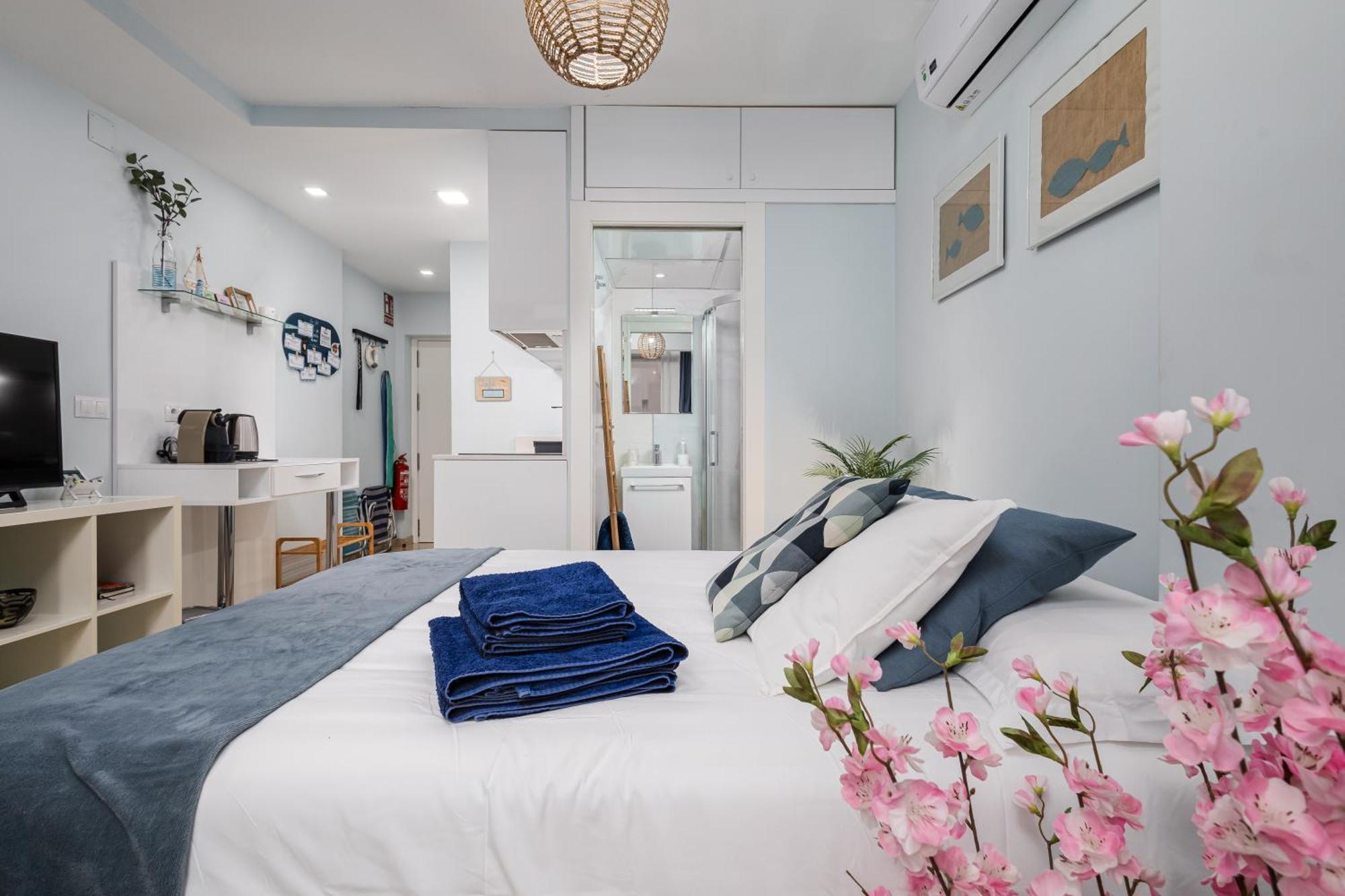 Beach House Apartment, Playa Malagueta マラガ エクステリア 写真