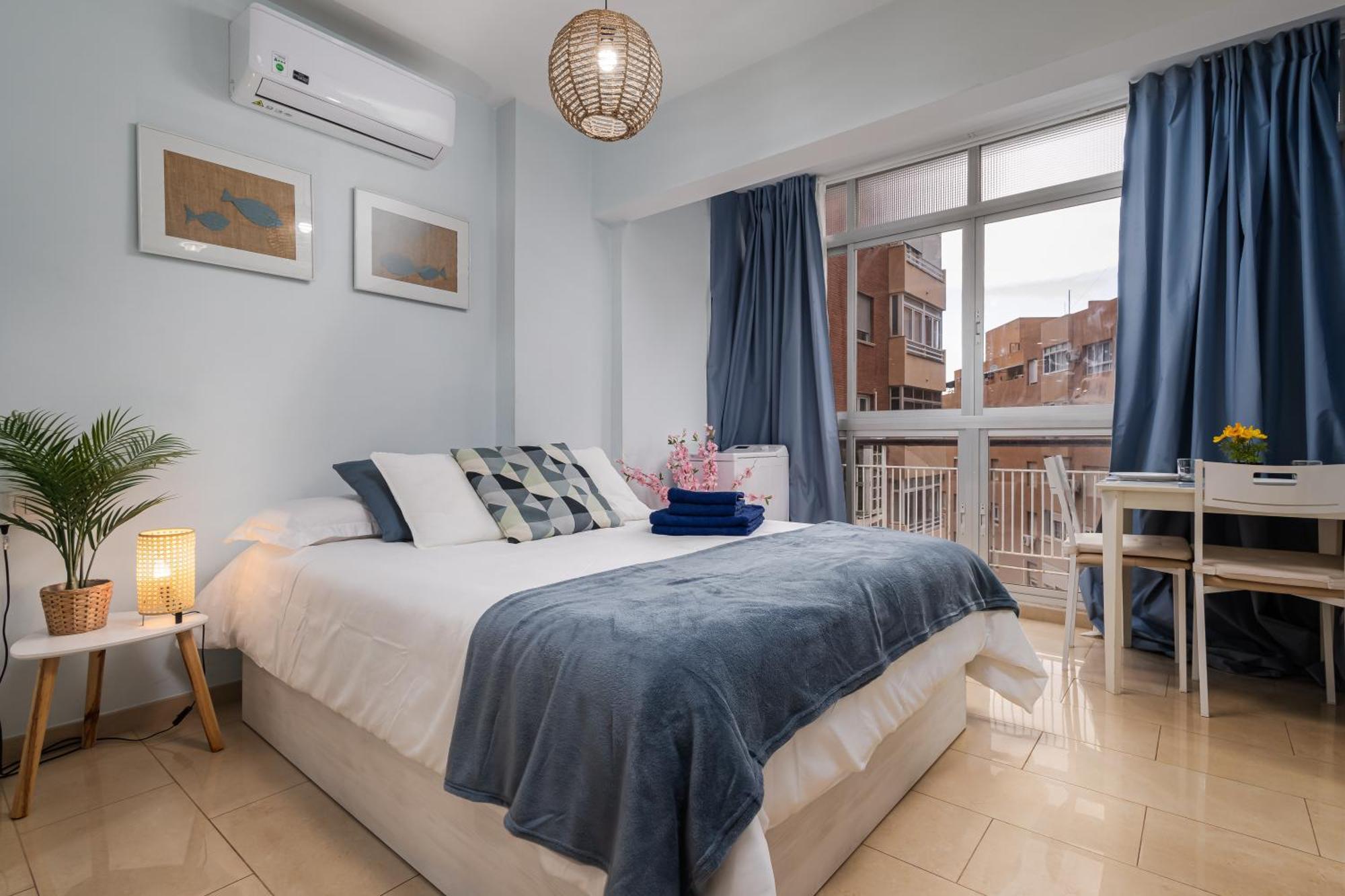 Beach House Apartment, Playa Malagueta マラガ エクステリア 写真